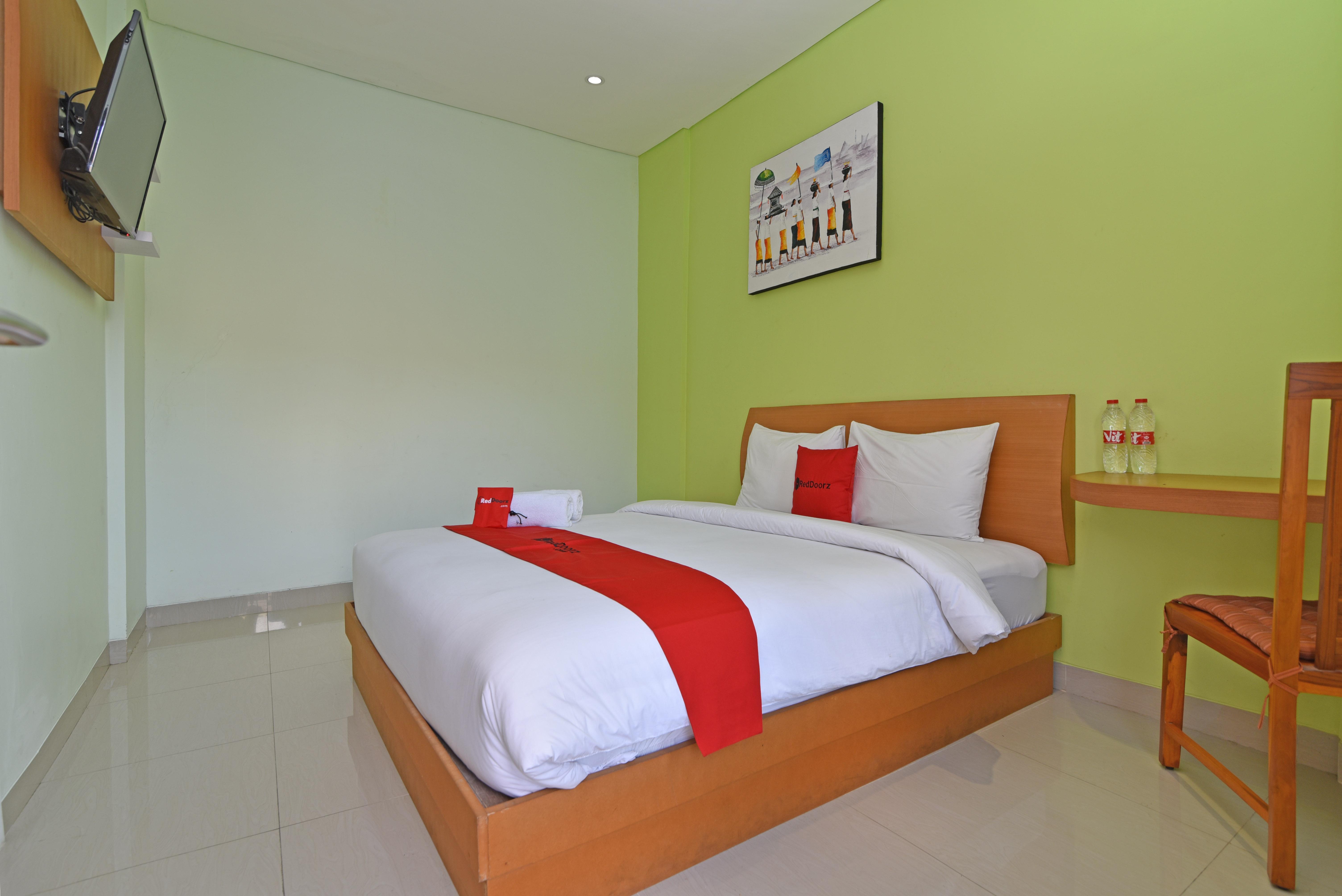 RedDoorz Plus @ Mahendradatta Denpasar Exterior foto