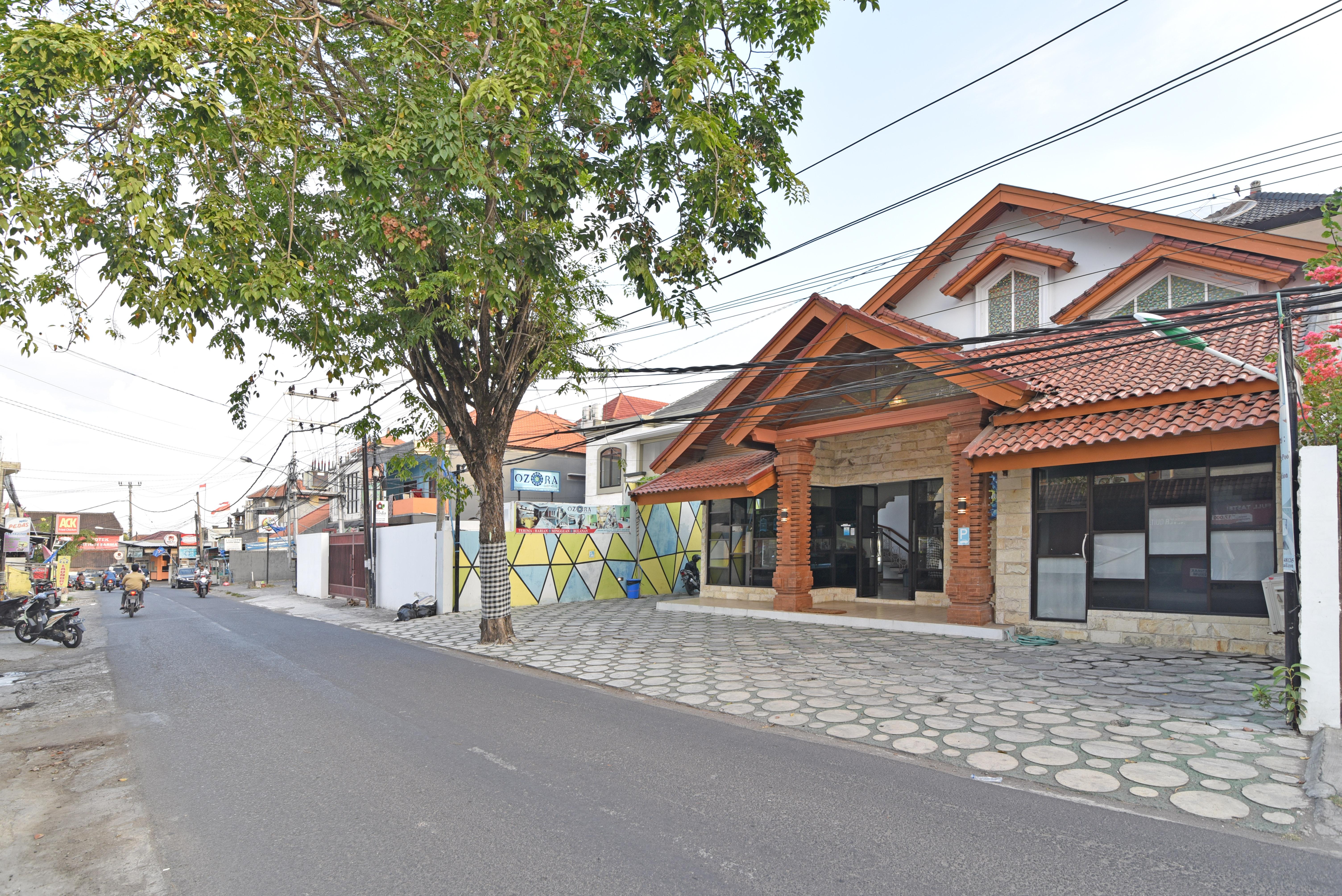 RedDoorz Plus @ Mahendradatta Denpasar Exterior foto