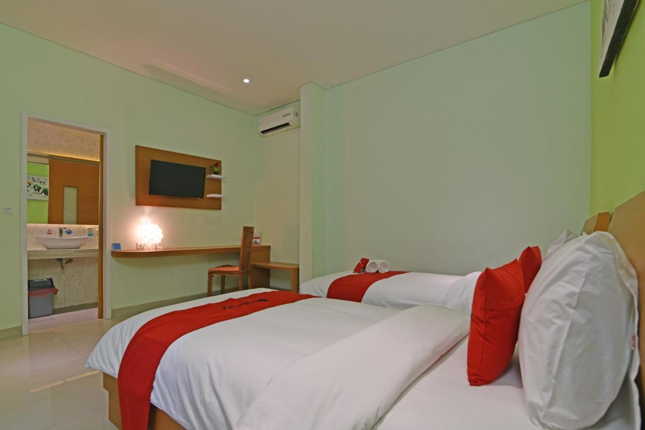 RedDoorz Plus @ Mahendradatta Denpasar Exterior foto